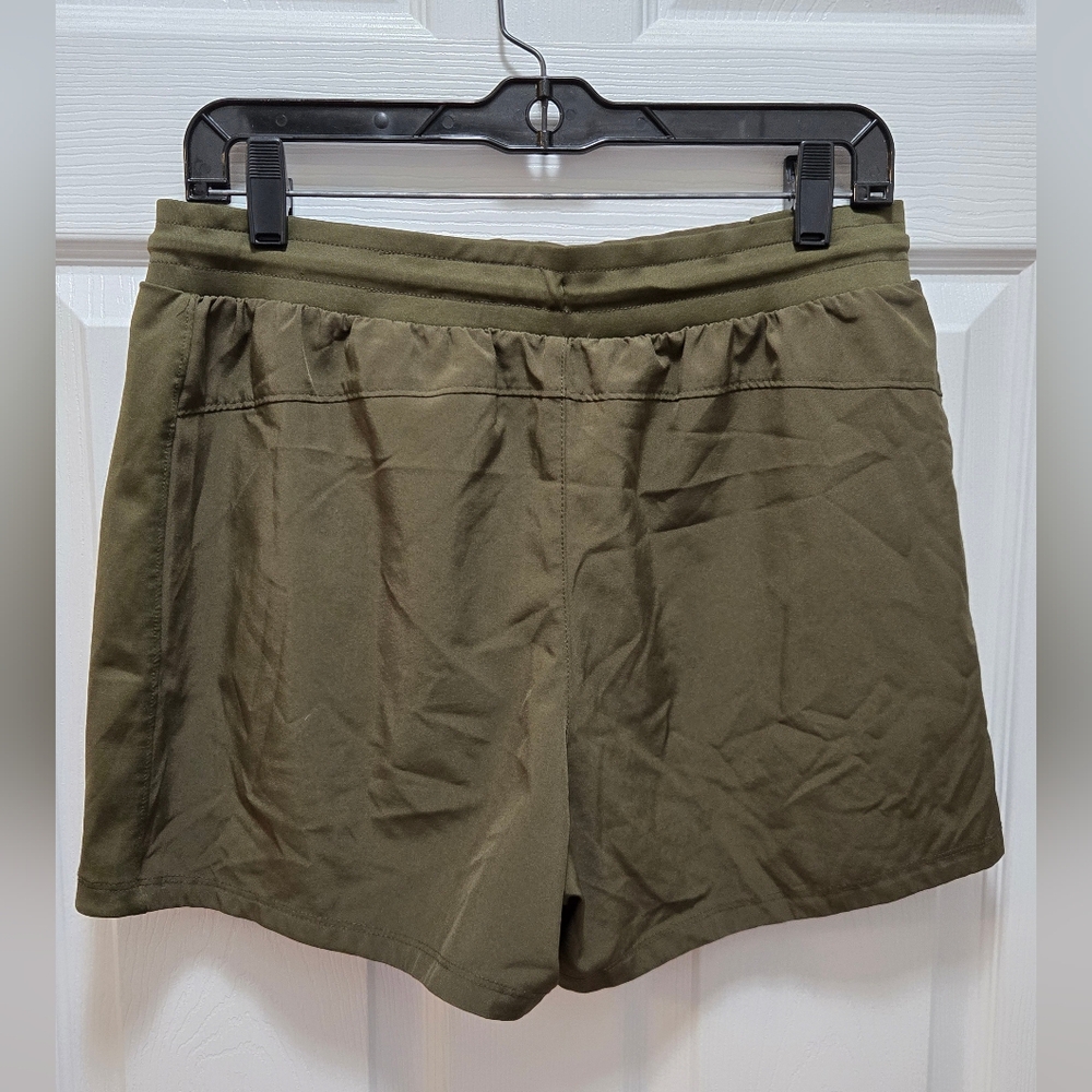 Tek Gear Olive Green Women's Exercise Shorts, Med. NWOT - Picture 2 of 9